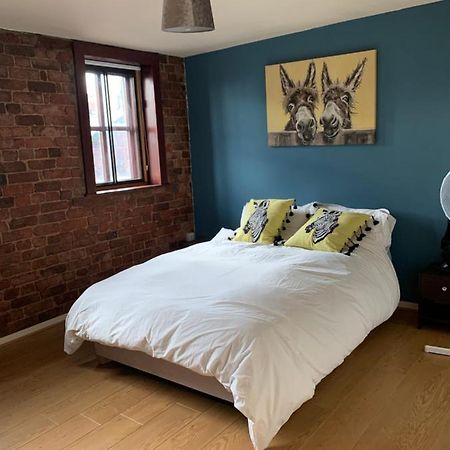 2 Bed Duplex Penthouse Apartment By Mathew Street Sleeps 6 Liverpool Exterior foto